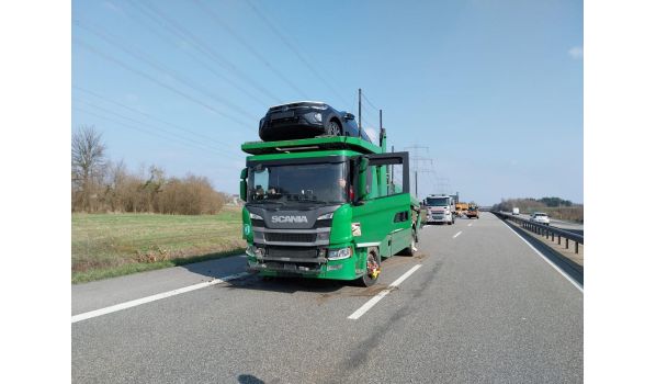 In 3060 Espergærde - Abschleppdienst für einen PKW. Effizienter Service für Autofahrer nahe der Straßen 19 und 154.