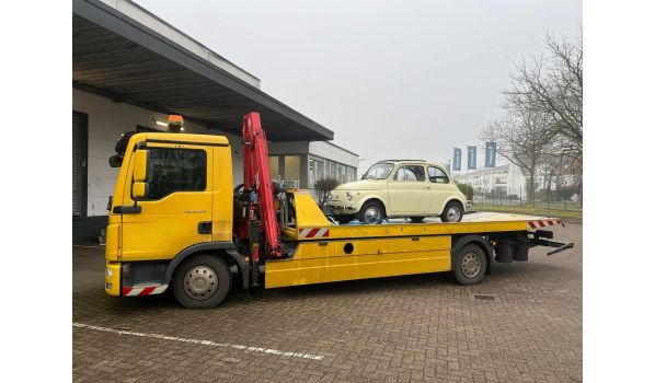 In 8643 Ans By - Abschleppdienst für einen PKW. Effizienter Abschleppdienst nahe der Straße 52 im Herzen von Jütland.