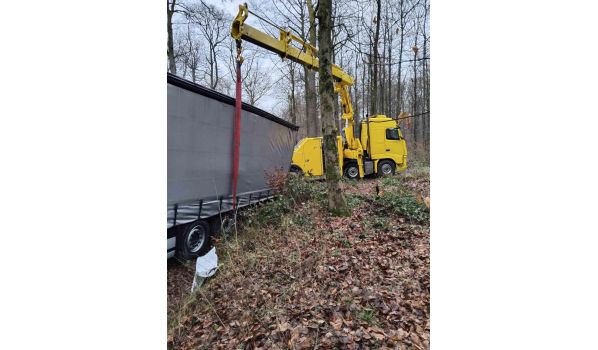 LKW-Abschleppdienst in Boskoop, 2406 nahe der Autobahn A4. Schnelle Hilfe bei Pannen auf einer wichtigen Strecke.