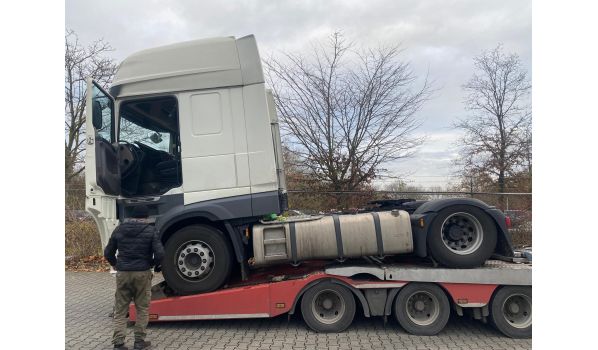 LKW-Abschleppdienst in Amstelveen, 1171 nahe der Autobahn A1. Schnelle Hilfe bei Pannen auf einer wichtigen Strecke.