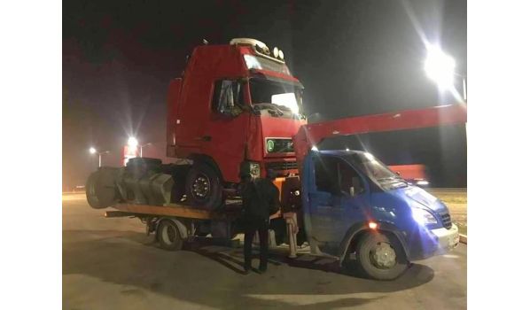 LKW-Abschleppdienst in Wassenaar, 2583 nahe der Autobahn A4. Schnelle Hilfe bei Pannen auf einer wichtigen Strecke.