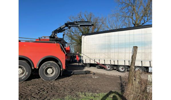 LKW-Abschleppdienst in Oud-Turnhout, 2360 nahe der Autobahn A21. Schnelle Hilfe bei Pannen auf einer wichtigen Strecke.