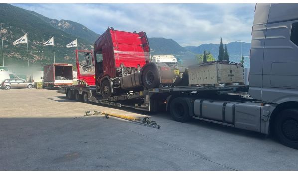 LKW-Abschleppdienst in Czerniejewo, 62-250 nahe der Autobahn A2. Schnelle Hilfe bei Pannen auf einer wichtigen Strecke.