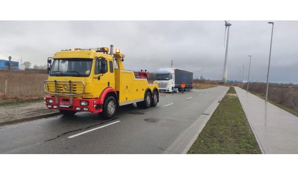 LKW-Abschleppdienst in Deszczno, 66-415 nahe der Autobahn A2. Schnelle Hilfe bei Pannen auf einer wichtigen Strecke.
