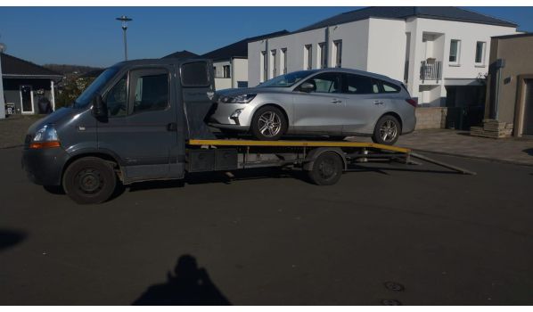 In Bieruń, 43-400 Pkw-Abschleppdienst. Effizienter Service für Autofahrer in der Nähe der Straßen S1 und E40.