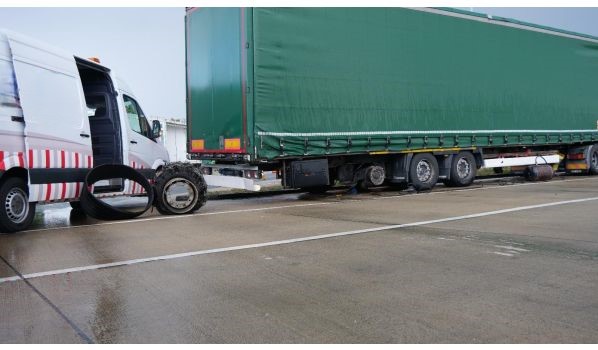 07-300 Łyse, mobiler Reifendienst für einen Auflieger mit der Größe 385/65 R22.5