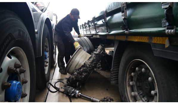 58-120 Jaworzyna Śląska, mobiler Reifendienst für einen Trailer mit der Größe 425/65 R22.5