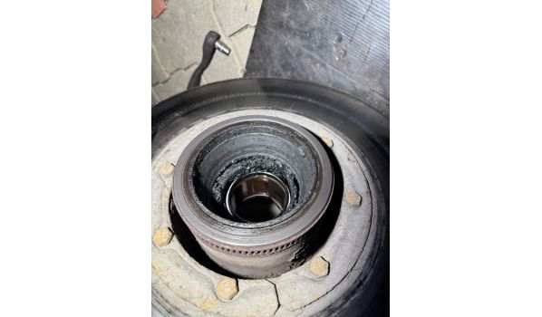 43-300 Jaworzno, Lkw Reifenwechsel nach Panne mit der Größe 315/70 R22.5