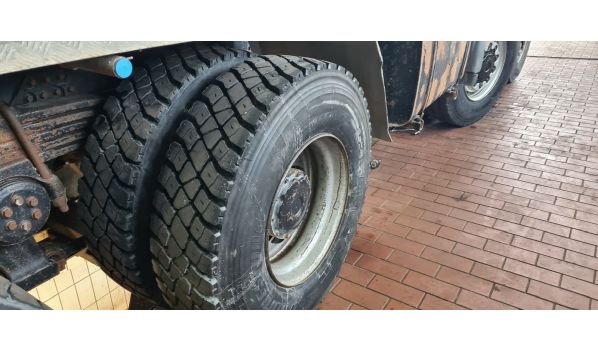 53577 Neustadt, Lkw Reifendienst auf dem Parkplatz