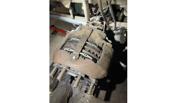 42781 Haan, mobiler Reifendienst mit kleineren Reparaturen an einem Auflieger