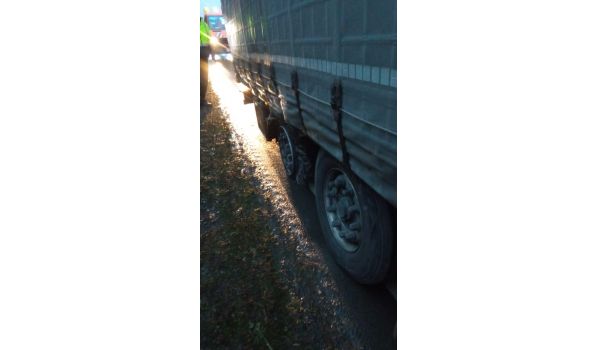 67112 Mutterstadt, Lkw Reifendienst für einen MAN TGX 18.500 auf dem Standstreifen