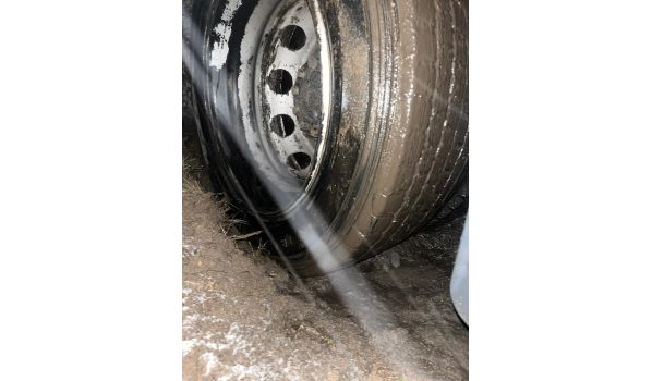 32289 Rödinghausen, Lkw Reifenwechsel nachts nach einer Panne