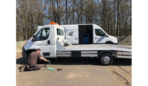 59399 Olfen, mobiler Reifendienst bei Reifenpanne auf einem Parkplatz