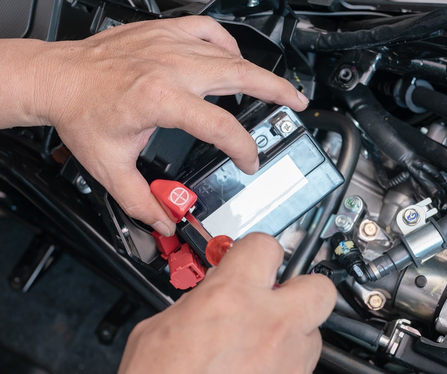 Batteriewechsel beim LKW in Deutschland — Vor-Ort-Service 24/7