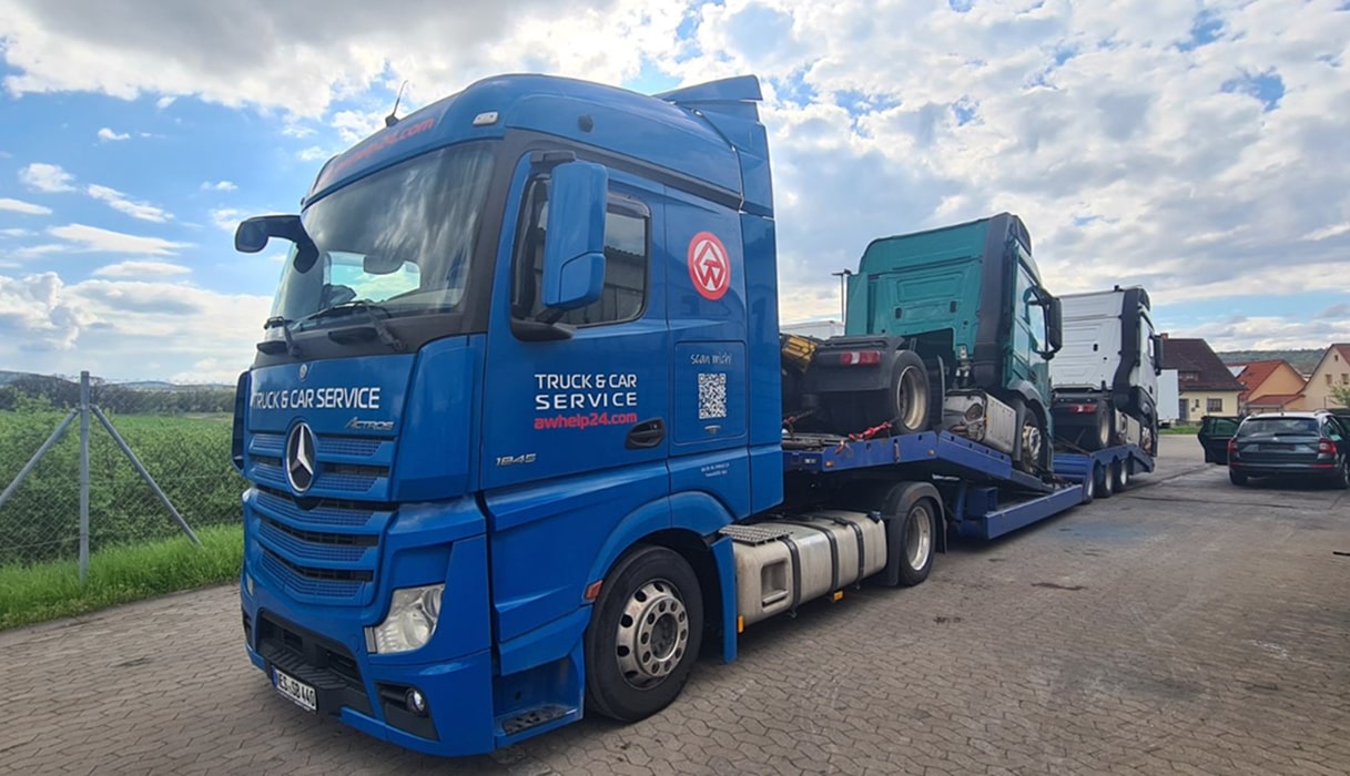 Hilfe bei Kontrolle von Lkw durch Polizei, Zoll und BAG