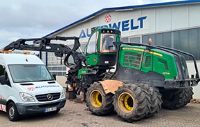 Mobiler AUTOWELT-Service wartet Landmaschinen